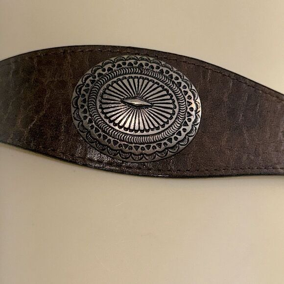 Jessica Simpson Boho Western Brown Belt with Silver Buckle & Silver Conchos - Picture 3 of 10